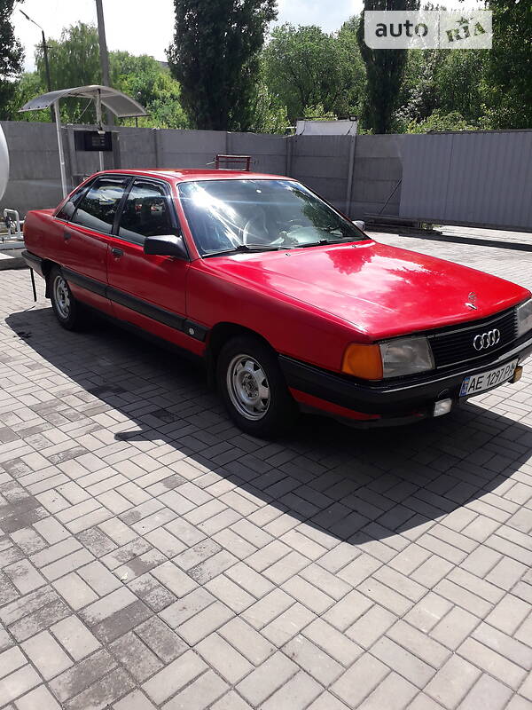 Седан Audi 100 1989 в Жовтих Водах