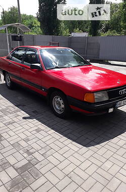 Седан Audi 100 1989 в Жовтих Водах