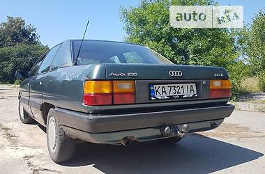 Седан Audi 100 1989 в Лысянке