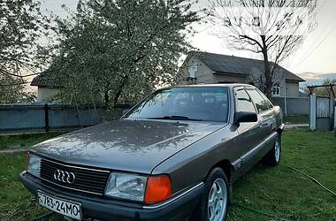 Седан Audi 100 1988 в Чернівцях