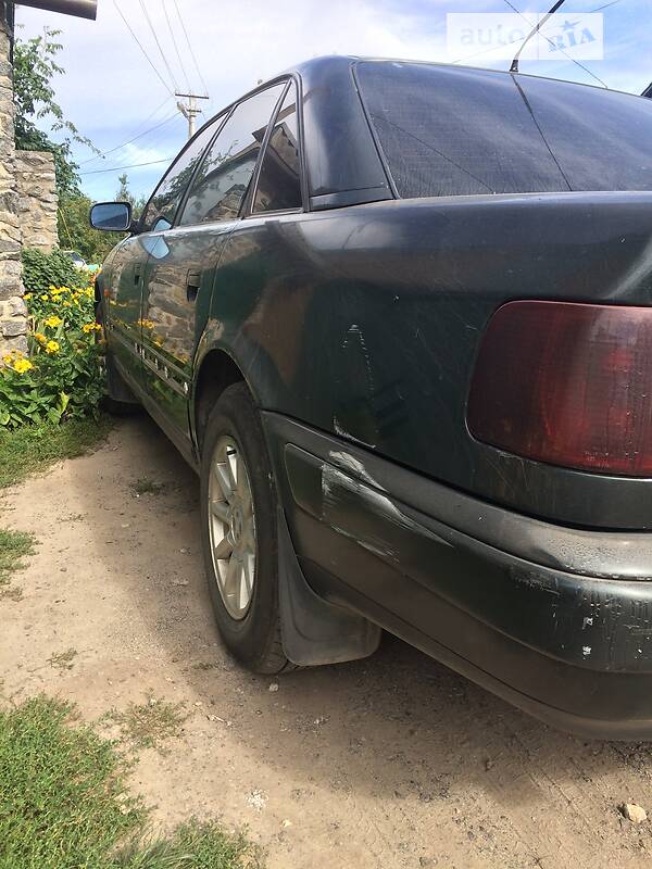 Audi 100