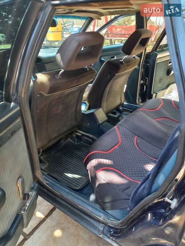 Седан Audi 100 1989 в Мукачево