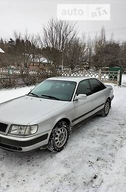 Седан Audi 100 1992 в Глухове