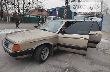 Седан Audi 100 1986 в Хмільнику