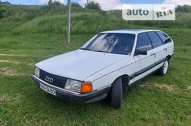 Универсал Audi 100 1987 в Гоще