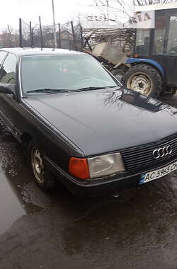 Седан Audi 100 1989 в Иваничах