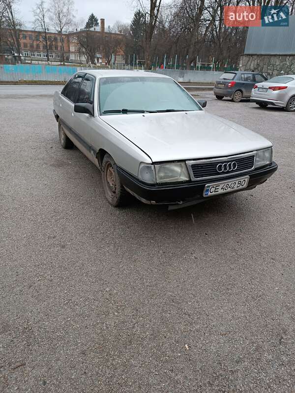 Седан Audi 100 1988 в Каменец-Подольском