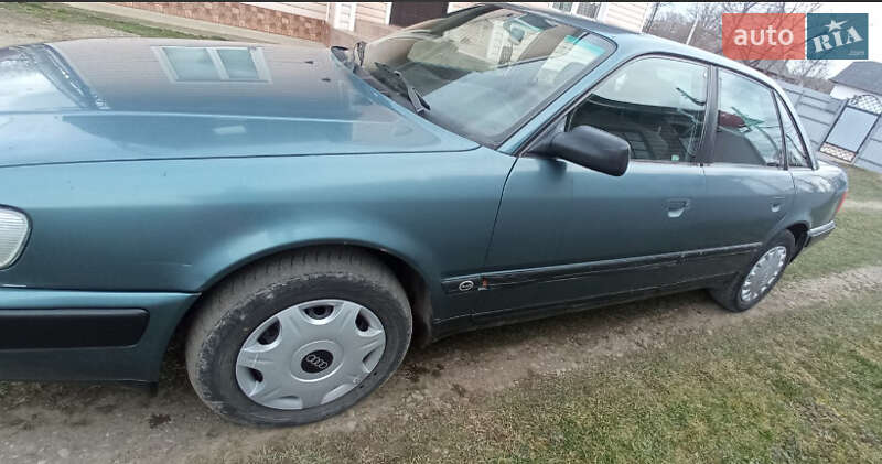 Седан Audi 100 1991 в Вижнице