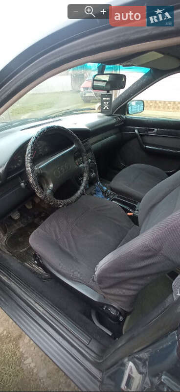 Седан Audi 100 1991 в Вижнице