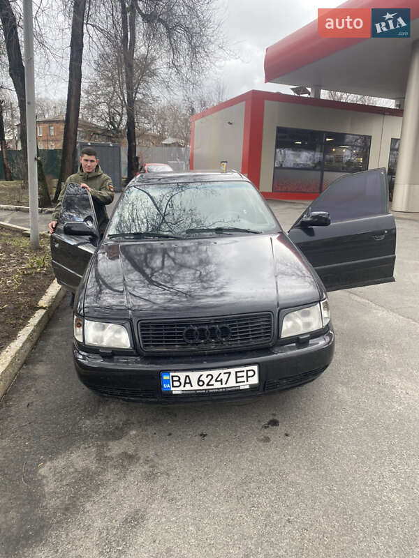 Седан Audi 100 1994 в Днепре