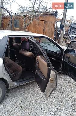 Седан Audi 100 1987 в 