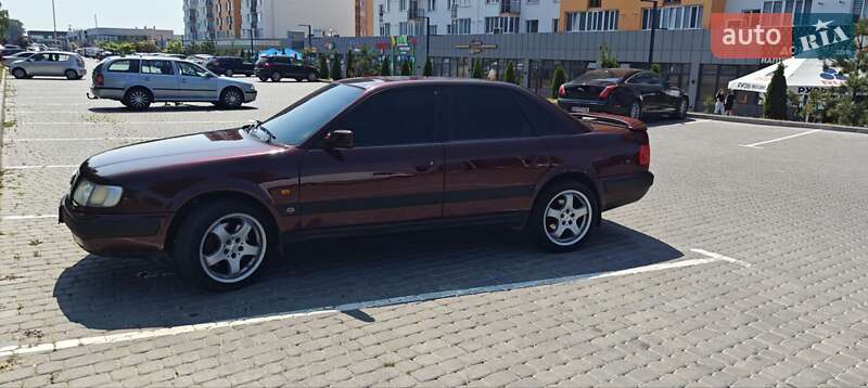 Седан Audi 100 1993 в Виннице