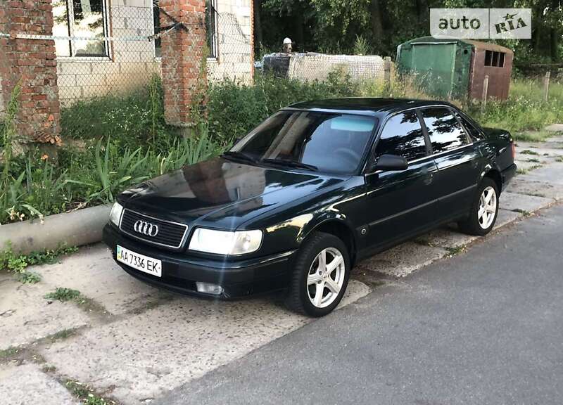 Седан Audi 100 1992 в 