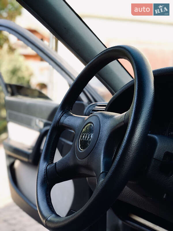 Седан Audi 100 1991 в Мукачево