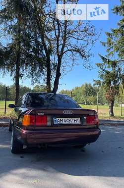 Седан Audi 100 1991 в Звягеле
