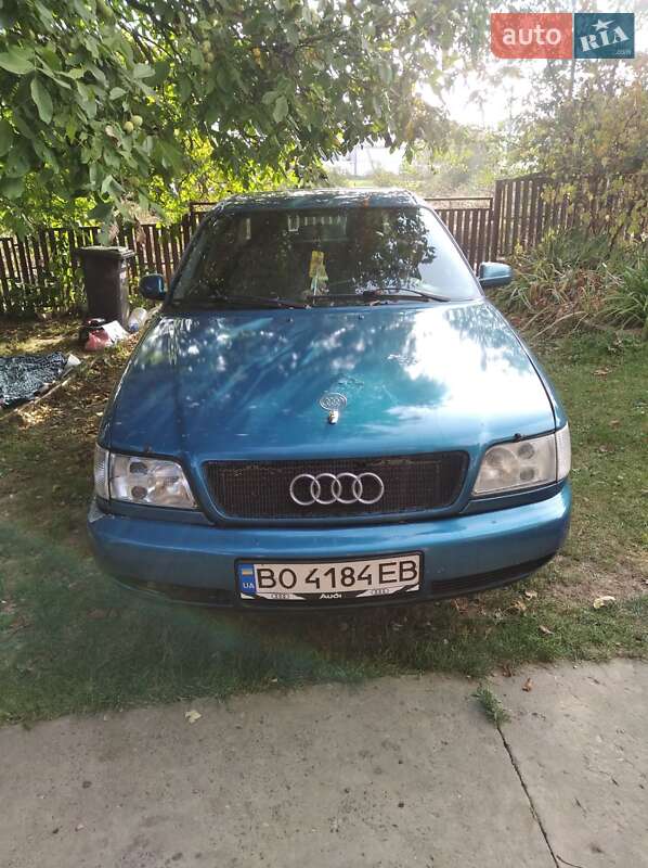 Седан Audi 100 1995 в Чорткові