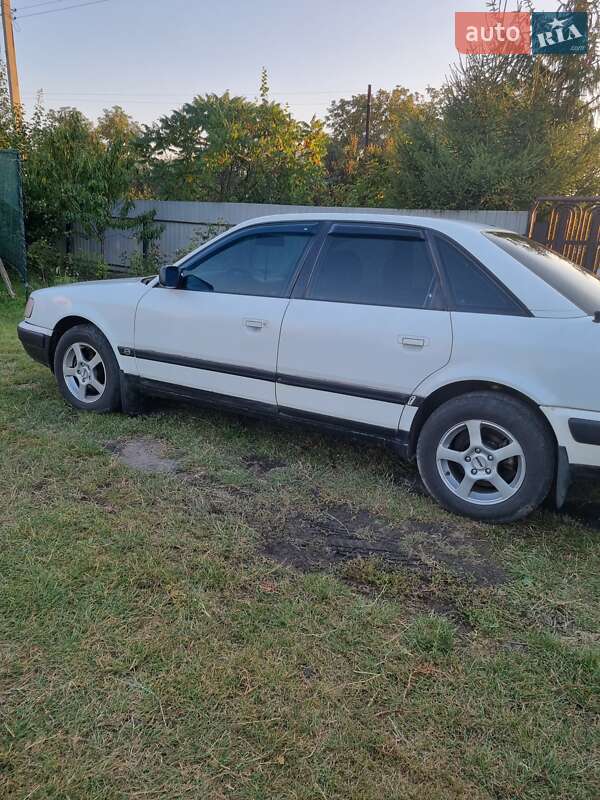 Седан Audi 100 1992 в Полтаві