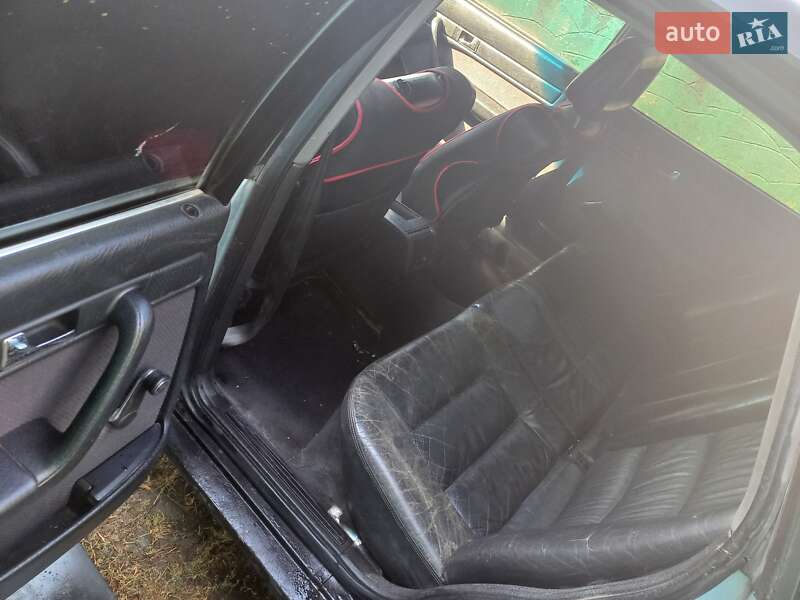 Седан Audi 100 1992 в Песчанке