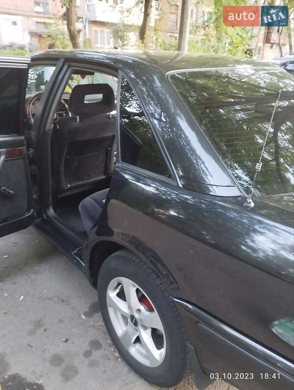 Седан Audi 100 1993 в Ровно