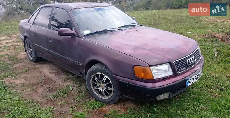 Audi 100
