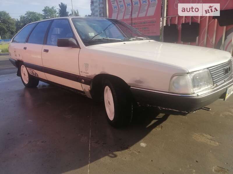 Універсал Audi 100 1988 в Києві
