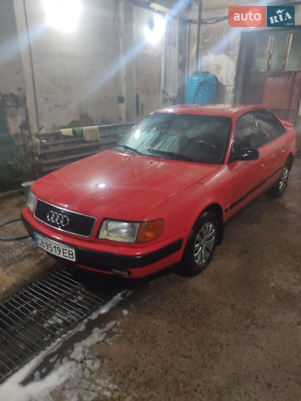 Седан Audi 100 1993 в Сновске