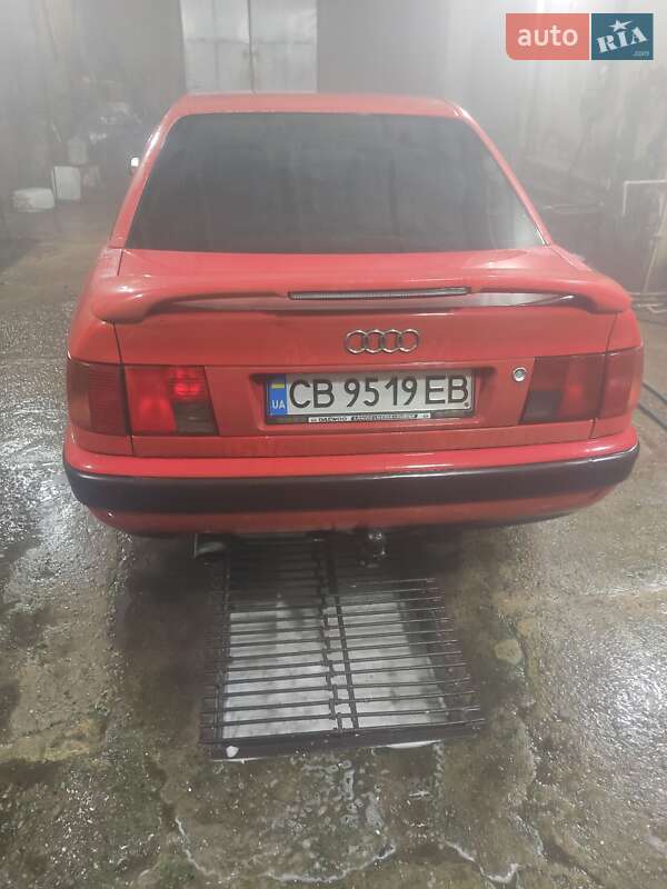Седан Audi 100 1993 в Сновске