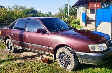 Седан Audi 100 1992 в Кельменцах