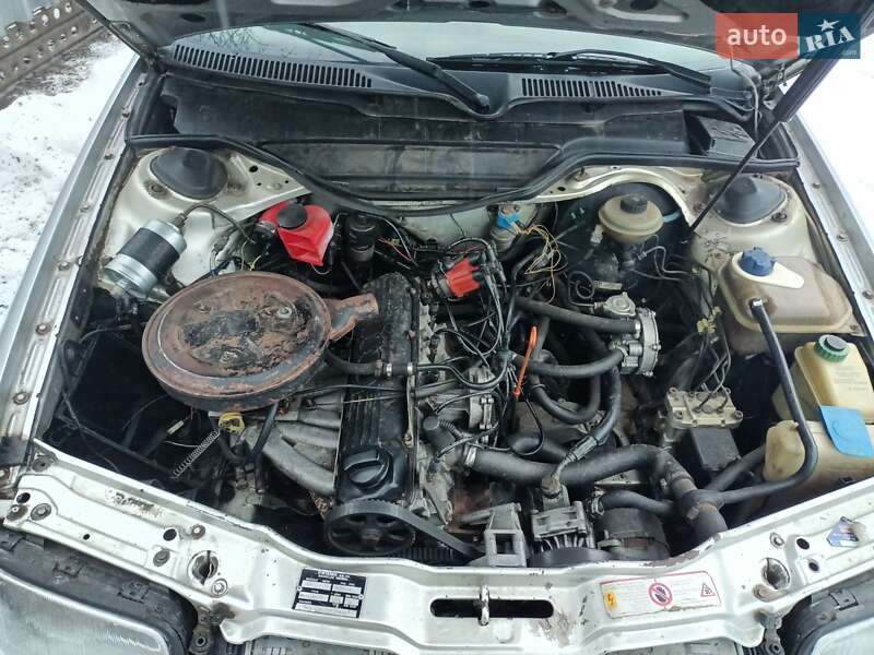 Універсал Audi 100 1992 в Городні