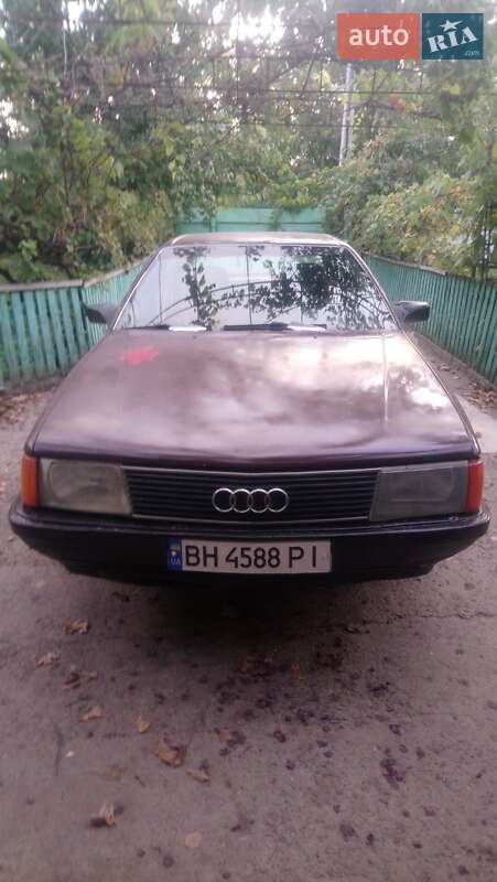 Audi 100 1984