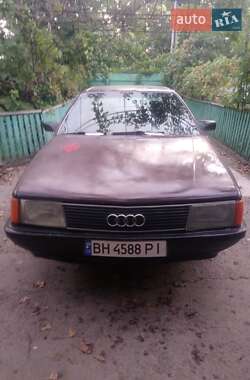 Седан Audi 100 1984 в Одессе