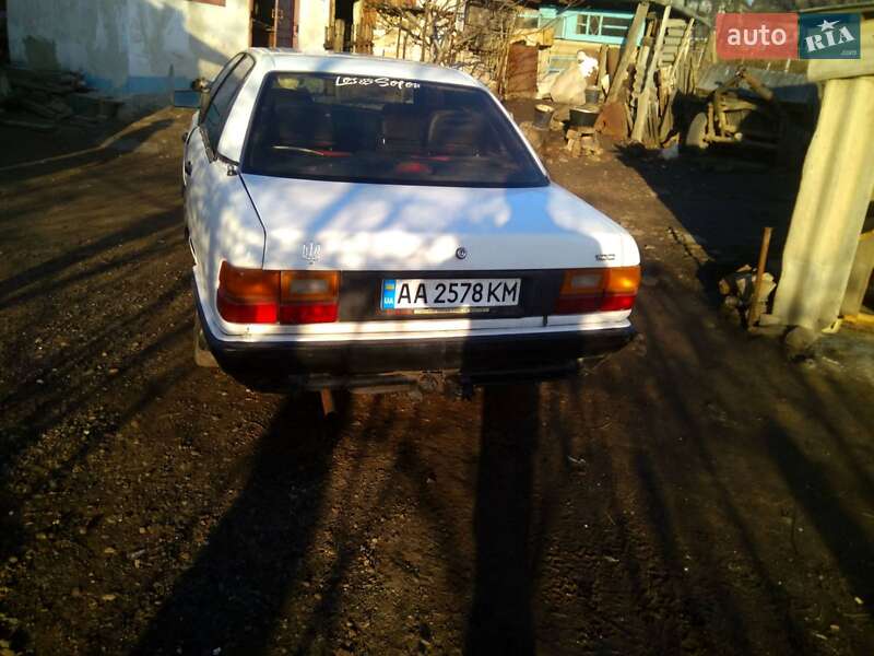 Седан Audi 100 1986 в Чечельнике