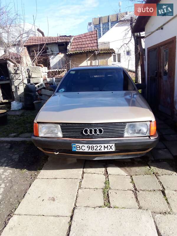 Audi 100 1985