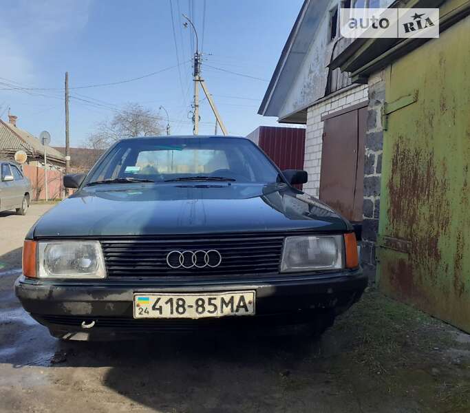 Седан Audi 100 1987 в Черкассах