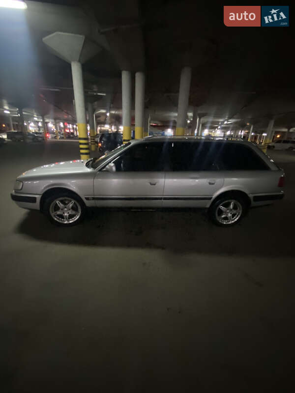 Audi 100 1992 Audi 100 1992