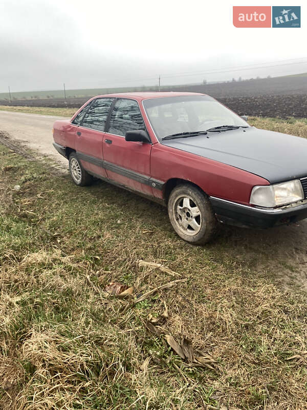 Седан Audi 100 1989 в Чорткове