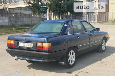 Седан Audi 100 1989 в Кременце