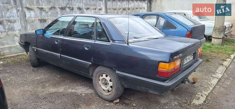 Седан Audi 100 1989 в Ивано-Франковске