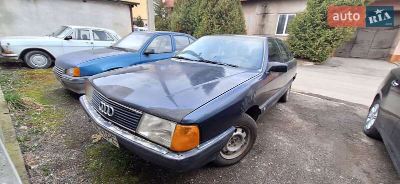 Седан Audi 100 1989 в Ивано-Франковске