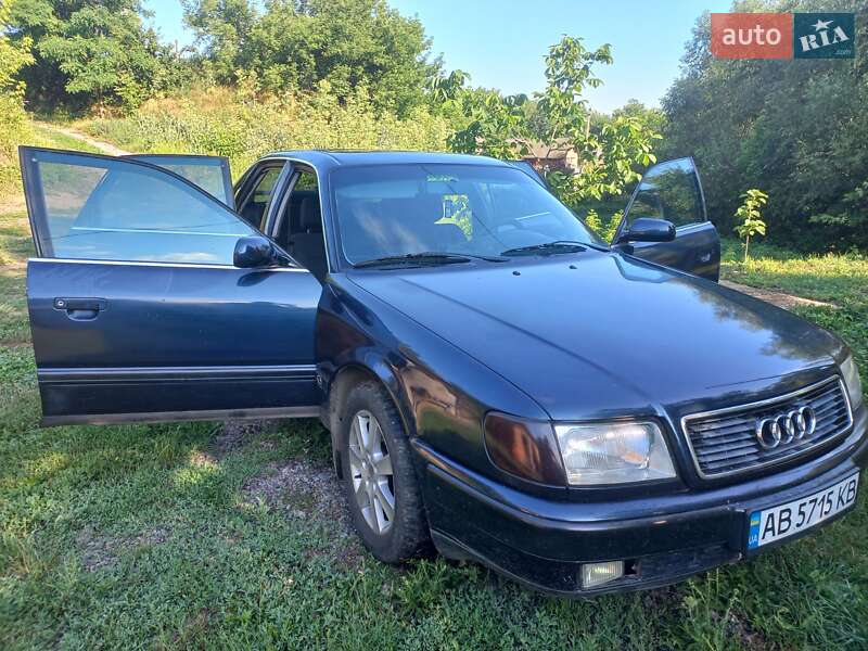 Седан Audi 100 1992 в Тульчине