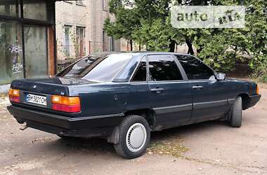 Седан Audi 100 1987 в Глухові