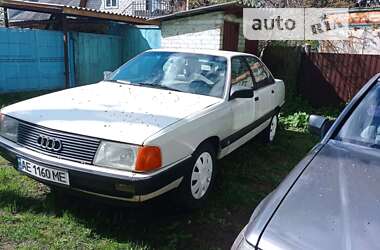 Седан Audi 100 1988 в Чернігові