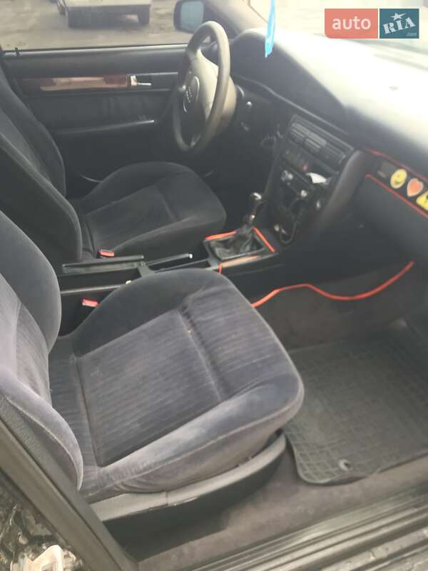 Седан Audi 100 1991 в Ровно