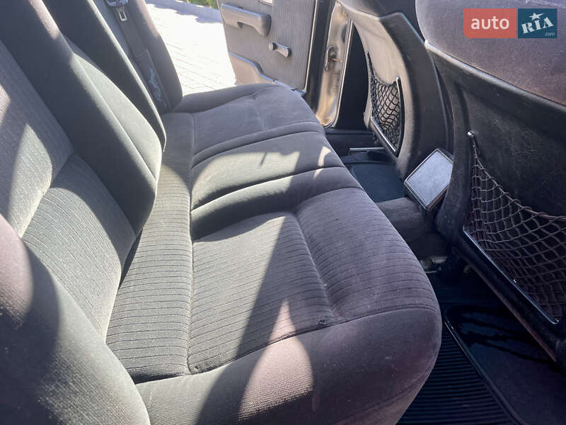 Седан Audi 100 1988 в Луцке