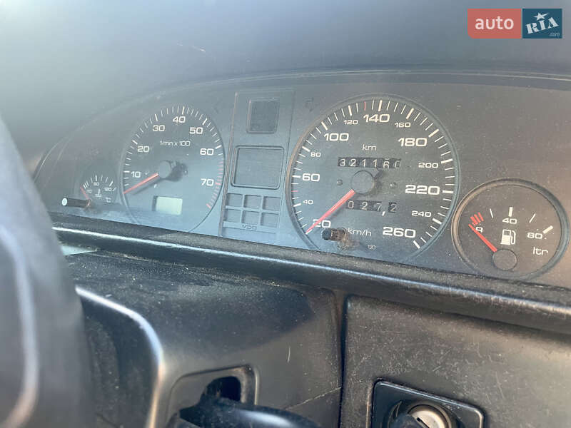 Седан Audi 100 1988 в Луцьку