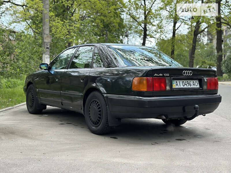 Седан Audi 100 1991 в Ирпене