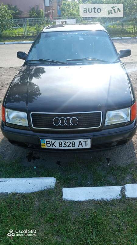 Седан Audi 100 1992 в Березному