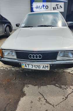 Седан Audi 100 1988 в Луцке