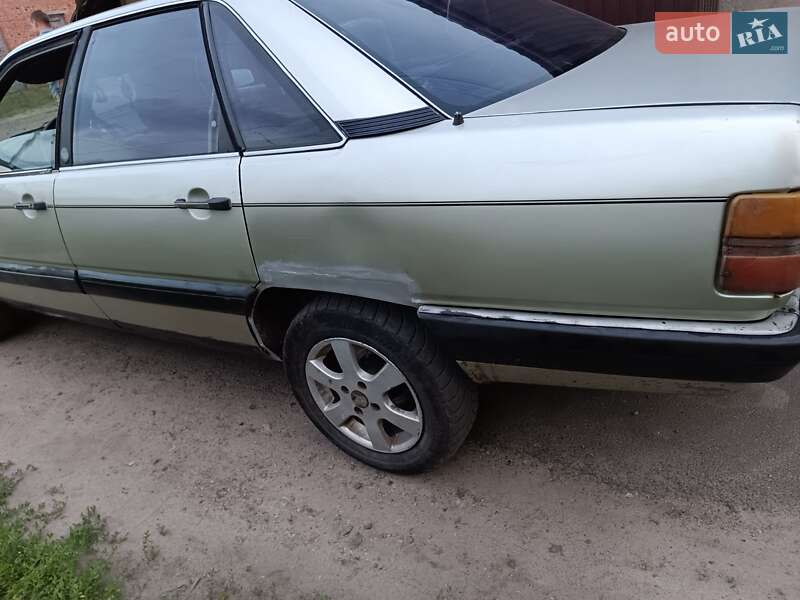 Седан Audi 100 1983 в Ніжині