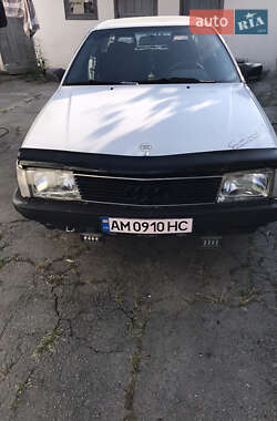 Седан Audi 100 1987 в Звягеле